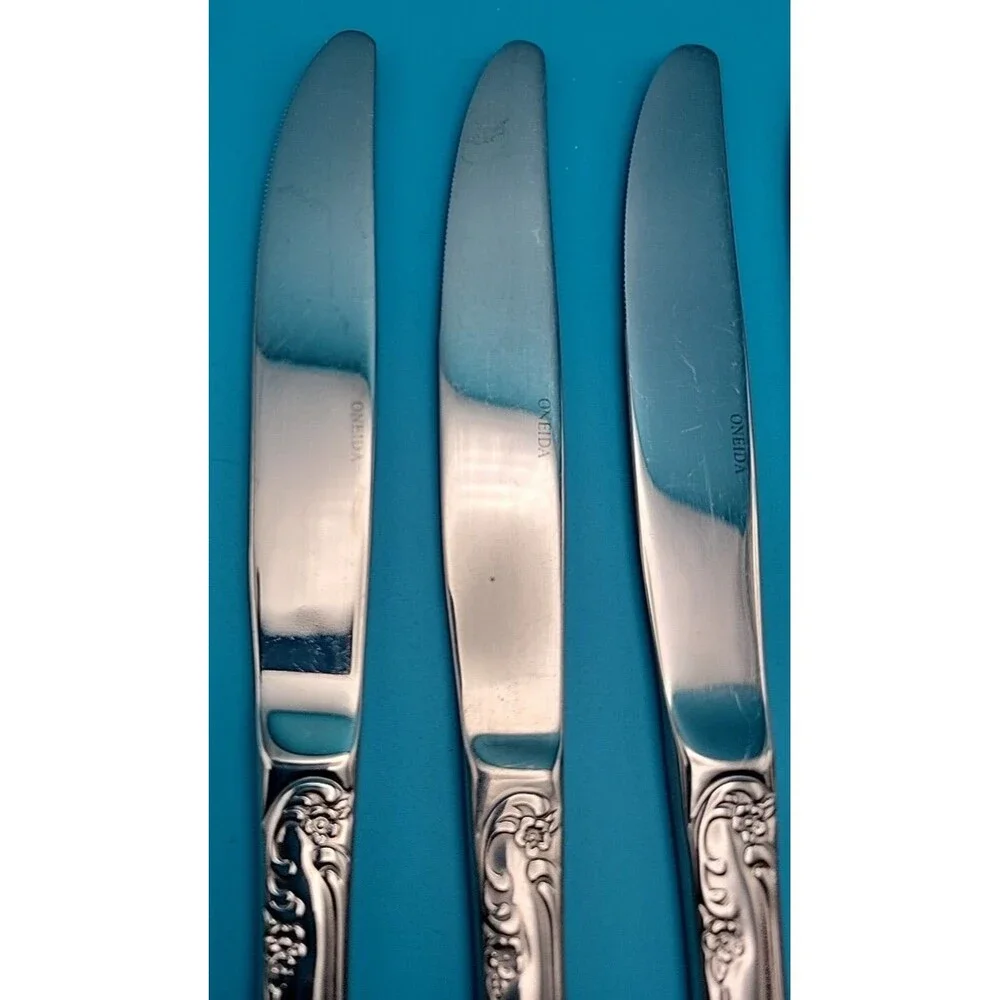 Oneida AZALEA 4 Dinner Knives Stainless Replacements
